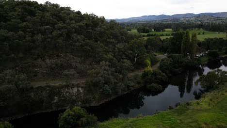 Aerial-views-over-Tumut-River-in-the-Snowy-Valleys,-New-South-Wales