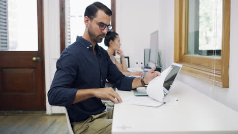 personas de negocios en el lugar de trabajo