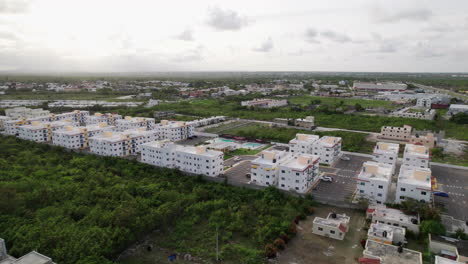 vista aérea de los nuevos apartamentos residenciales selene v y condominios mar de plata en punta cana