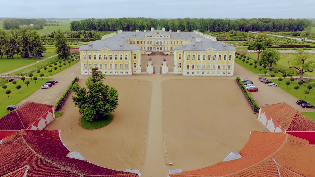 Majestic Baroque architecture of Rundāle Palace unfolds in establishing shot