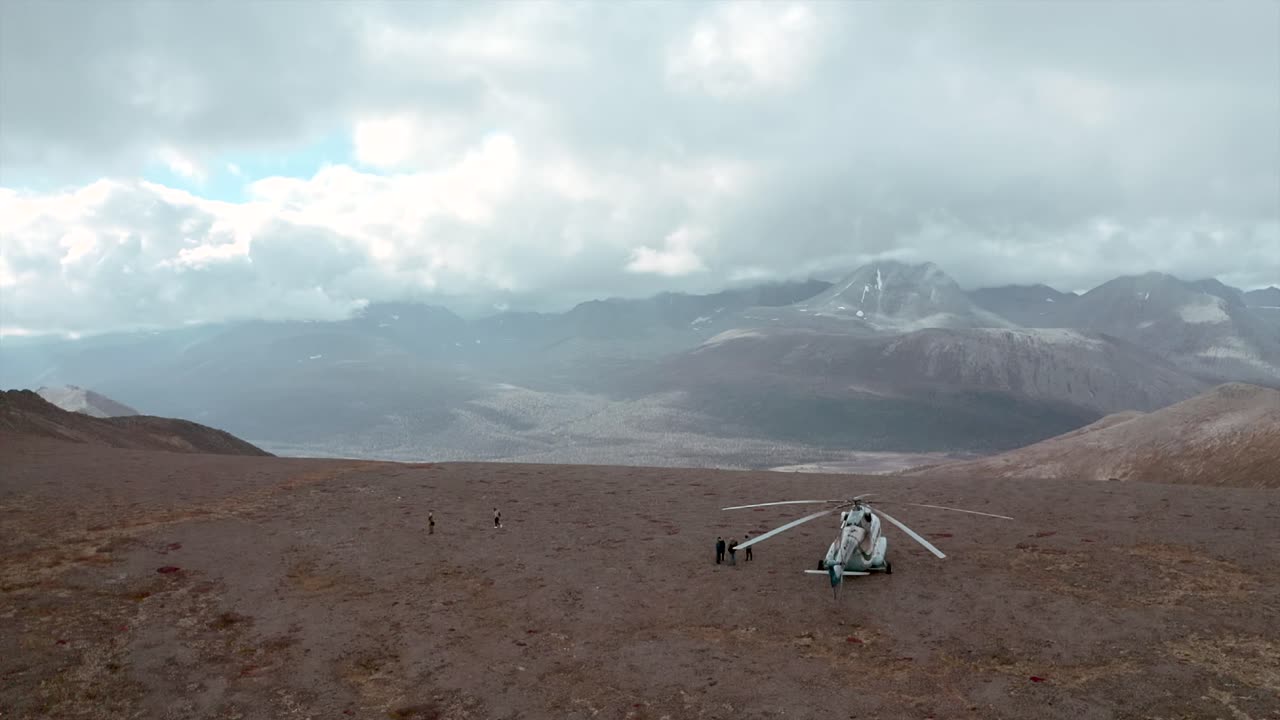 vuelo de helicóptero de montaña de alaska