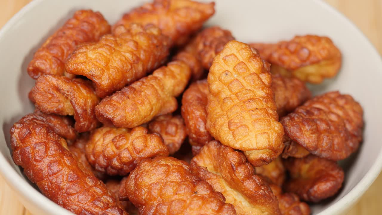 Afghan khajoor bosragh fried donut sweet