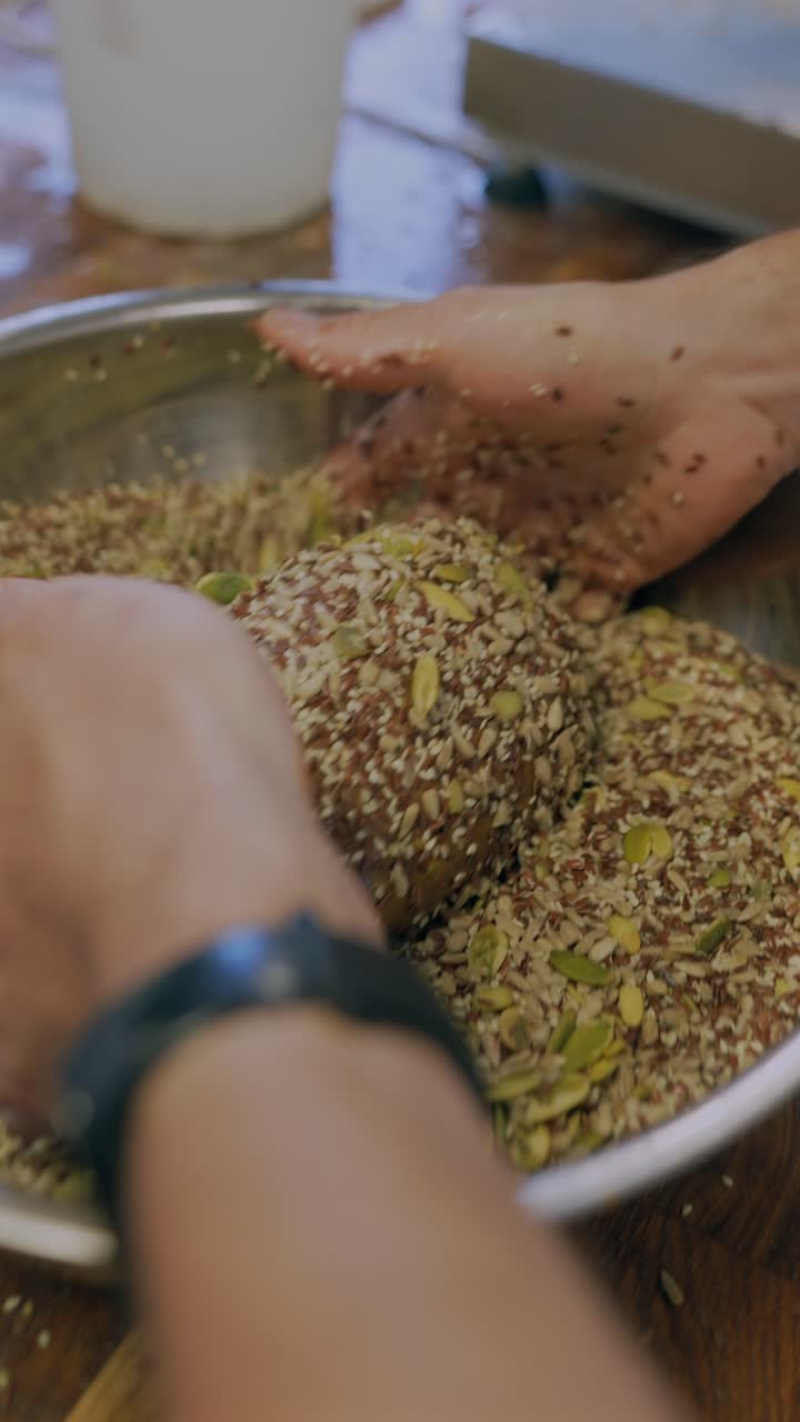 집에서 만든 전체 곡물 을 준비하는 것