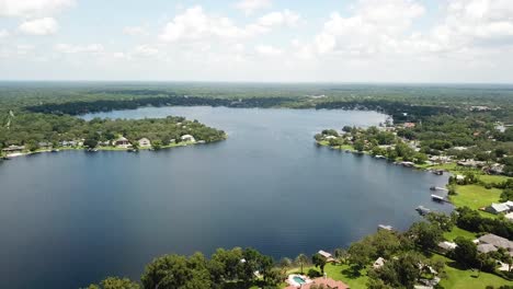 residential area surrounded by nature on lake shores near orlando, florida