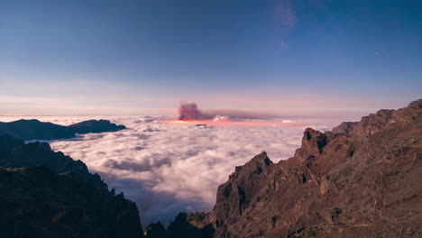 milky-way-and-moonrise-during-volcano-eruption-in-september-2021in-La-Palma,-Canary-Islands,-Spain