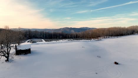 Empuje-Aéreo-Lento-Blue-Ridge-Y-La-Escena-De-Los-Apalaches-En-Invierno-Cerca-De-Boone-Carolina-Del-Norte