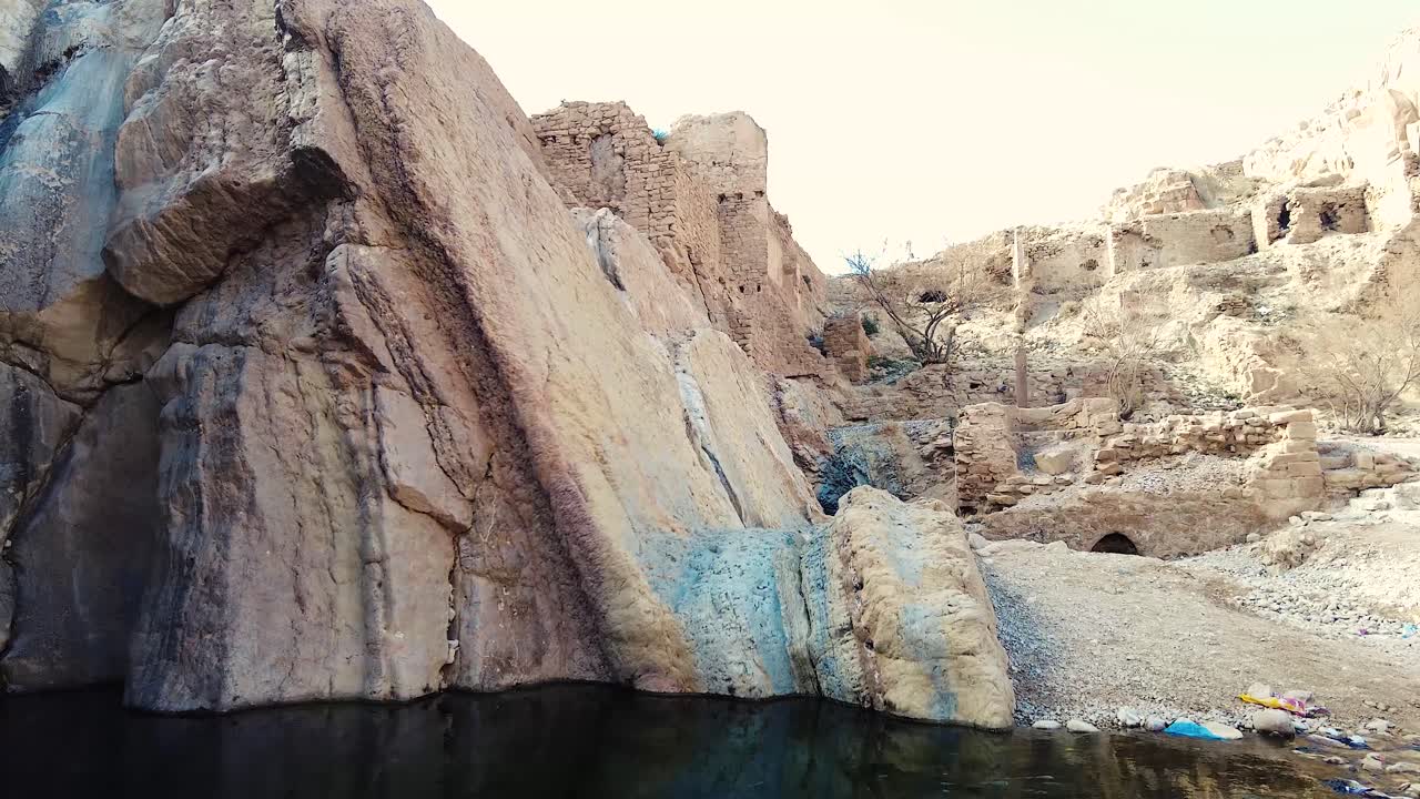 Cascata nel deserto di Bousaada, Algeria
