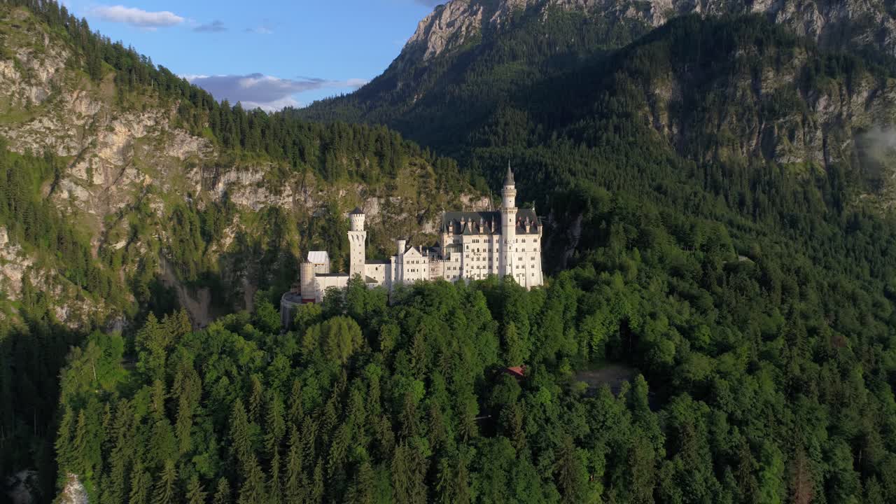 Castello di Neuschwanstein Alpi Bavaresi Germania
