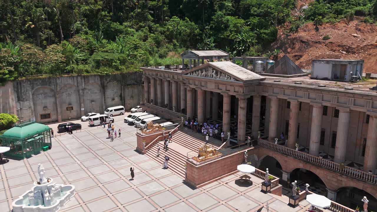 Drone footage of the Temple of Leah in Cebu, Philippines. Showcasing Roman-inspired architecture, cultural heritage, and a popular tourist attraction with grand columns and statues