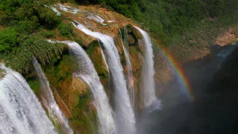 Luftdrohnenaufnahme-Des-Wasserfalls-Tamul-In-San-Luis-Potosi-Mexiko,-Wasserfall-In-Mexiko