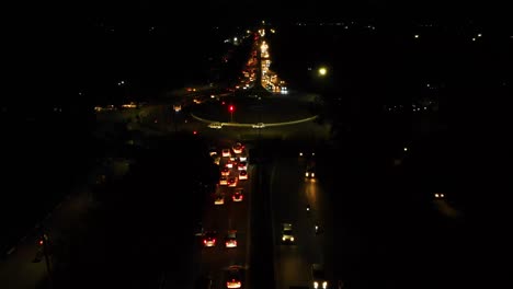 Night-traffic-moving-in-perfect-order-at-the-Roundabout