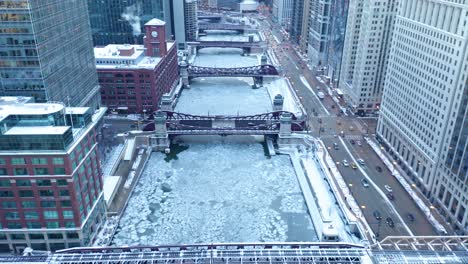 Aerial-footage-of-Frozen-Chicago-River-during-2019-Polar-Vortex