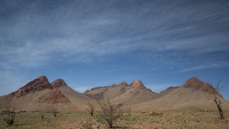 montanha solitária 00