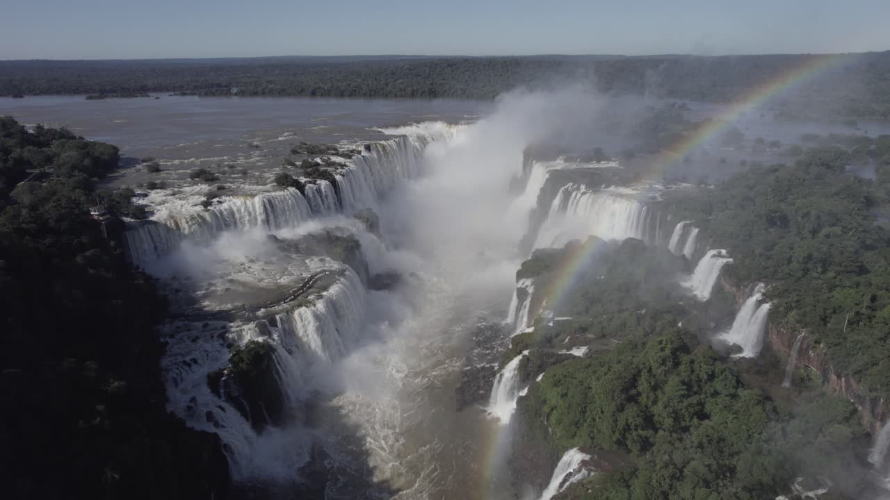 iguazú cae al amanecer - argentina - avión no tripulado
