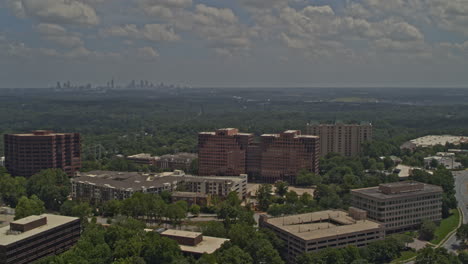 atlanta georgia aerial v668 pan left shot of vinings neighborhood and forest - dji inspire 2, x7, 6k - august 2020