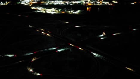 Timelapse-De-Drones-De-Un-Cruce-De-Autopistas-Muy-Transitado-Durante-La-Hora-Pico