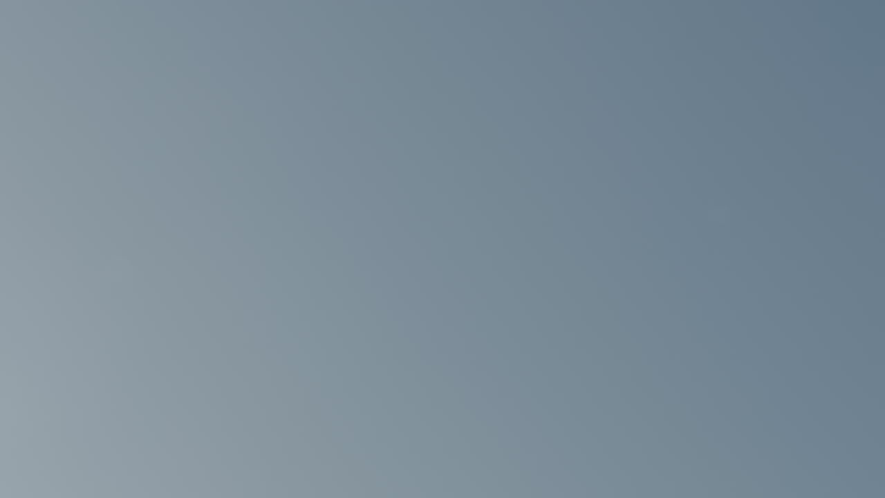 장면을 통해 미식 축구 호의 슬로우 모션 와이드 샷