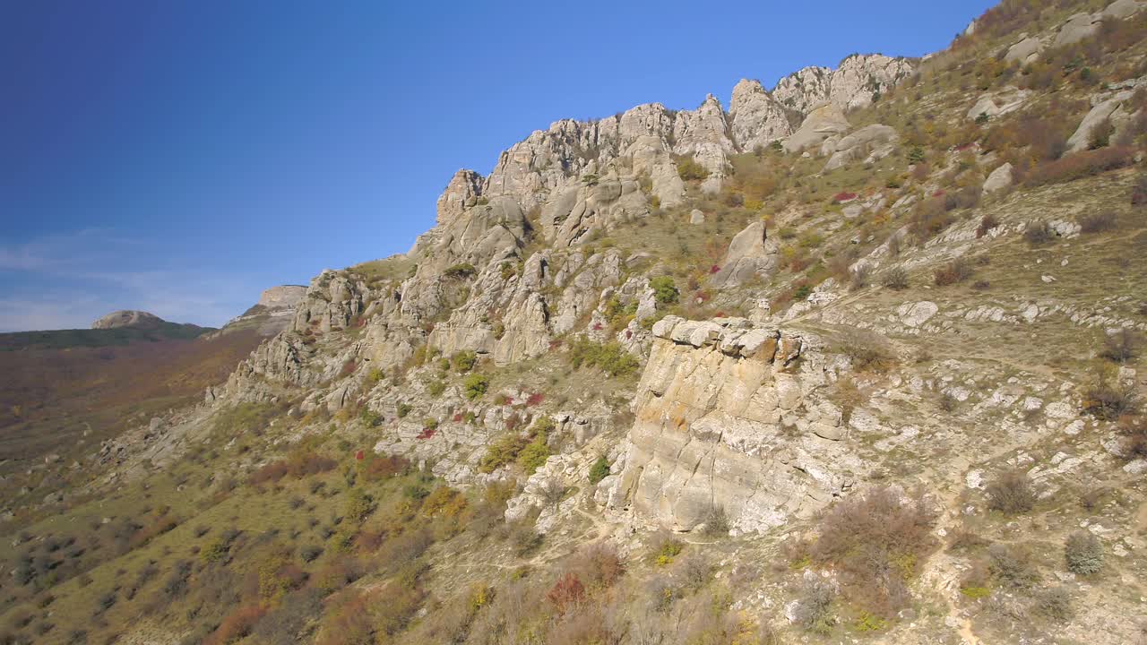 paisaje de montaña de otoño