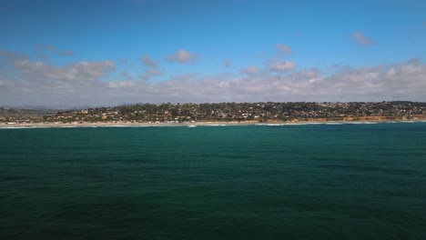 ciudad frente a la playa de del mar en san diego, condado de san diego, california, estados unidos