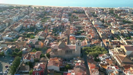 Die-Kathedrale-Von-Malgrat-De-Marfly-über-Der-Kathedrale-Von-Malgrat-De-Mar-In-Der-Costa-Del-Maresme-Provinz-Barcelona-Touristische-Stadt-Der-Fischer-Mit-Blick-Auf-Das-Meer