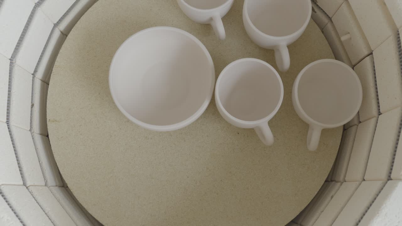 el interior de un horno de cerámica