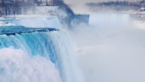 Winter-Bei-Niagara-Falls-4k-Video-02