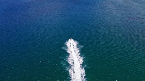 Wasseraktivitäten-In-Einem-Jetsky-Im-Meer-Von-Guanacaste-In-Costa-Rica