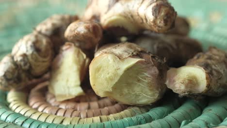 pile of fresh ginger roots