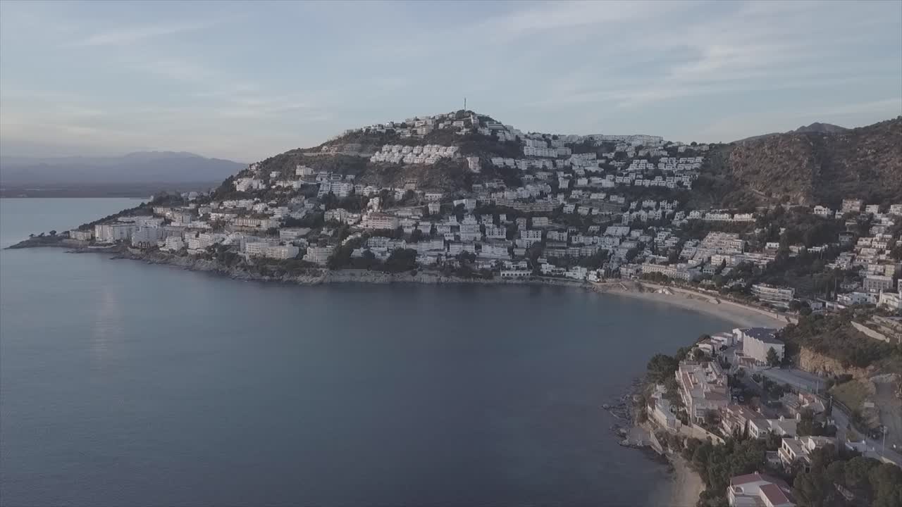 "Roses Costa Brava: Coastal Splendor Unveiled