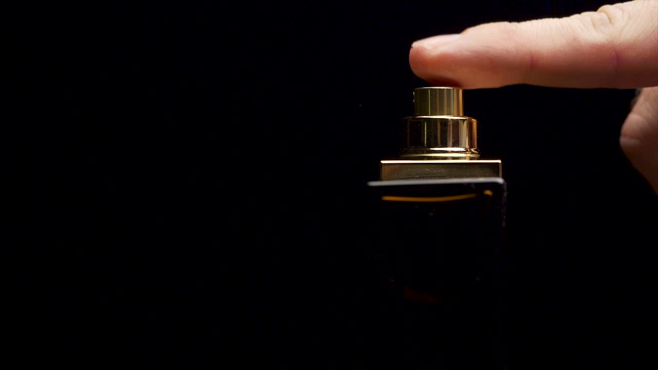Applicazione di profumo
