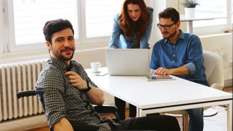 ejecutivos de negocios en una reunión