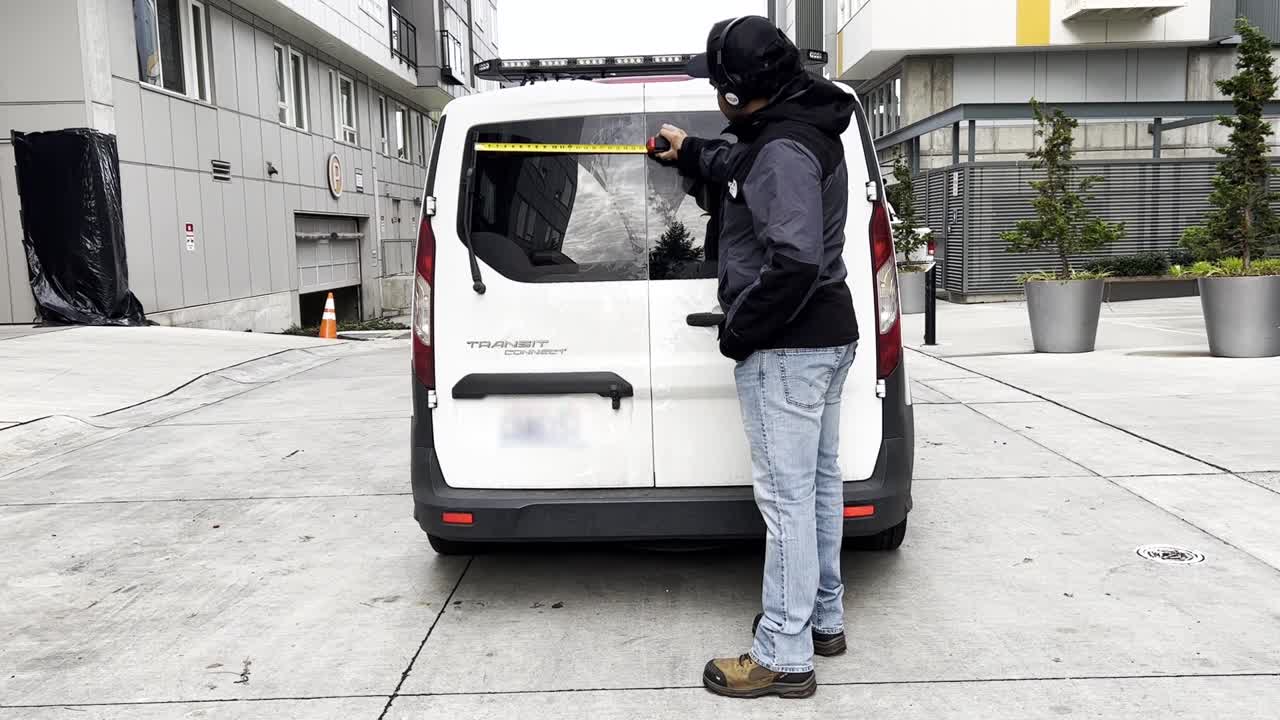 미국에서 일하는 히스패닉 남자