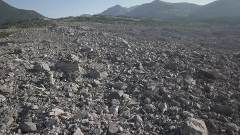 Vista-Aérea-De-Los-Escombros-De-Piedra-Caliza-De-Frank-Slide