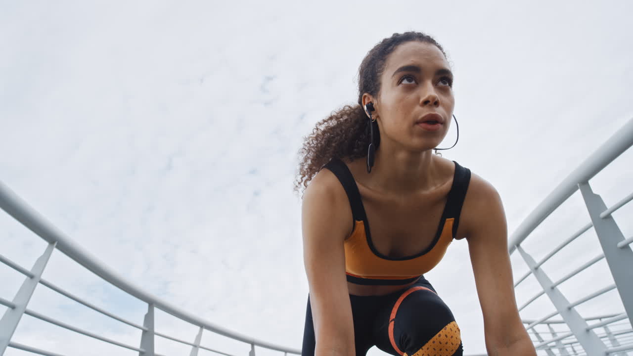 correr, estar en forma y empezar con una mujer deportiva