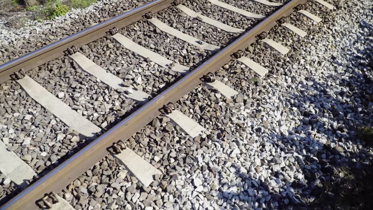 4k-1에서 기차 트랙 돌리 샷