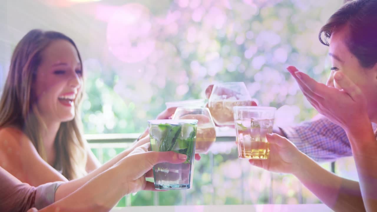 술과 함께 행복한 다양한 친구들을 위한 스 ⁇ 의 애니메이션