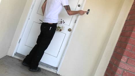 a tattooed man comes to the door for a date rings the doorbell and then throws the bouquet when no one answers