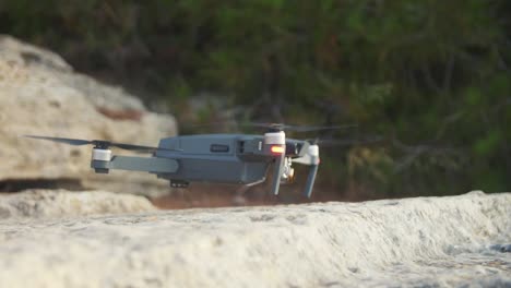 imágenes en cámara lenta del despegue de un dron - dji mavic pro platinum