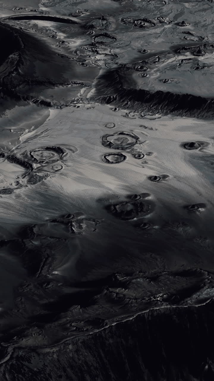 кратеры на поверхности луны