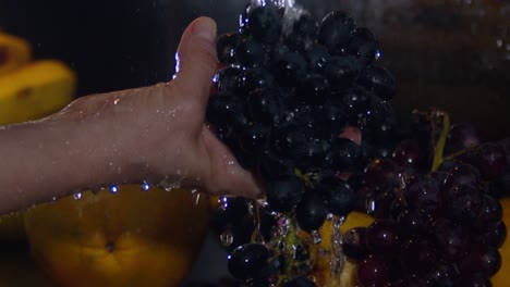 washing fresh grapes and other fruits