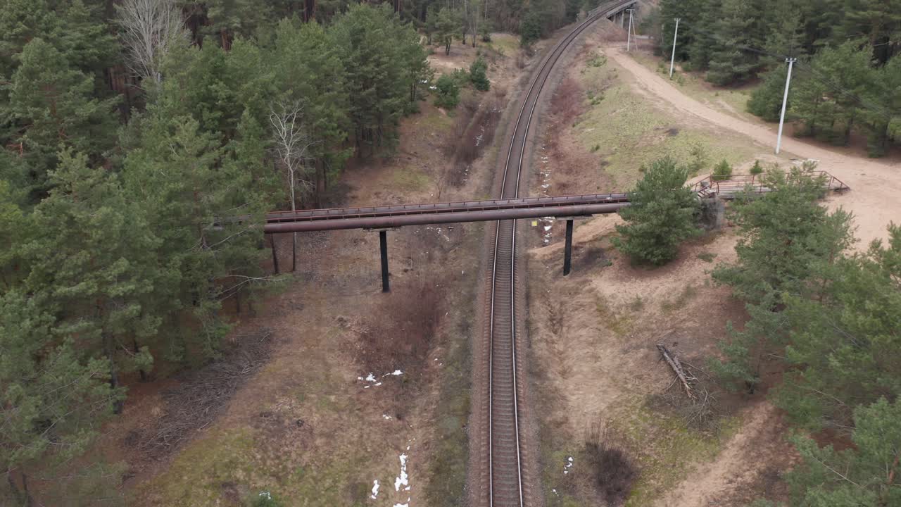 antena: paso elevado que representaba el puente de la muerte de pripet en la serie de televisión de hbo chernobyl