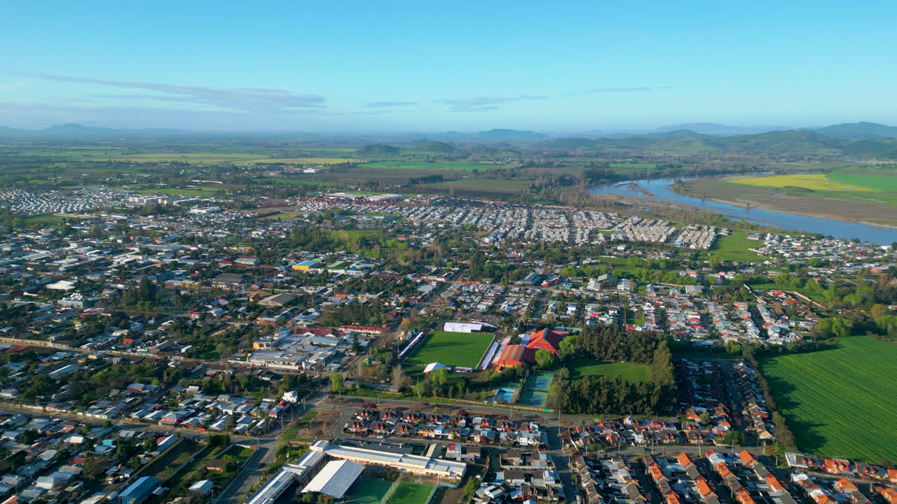 산 하비에르 데 론코밀라 거리, 자연, 공원 및 스카이라인
