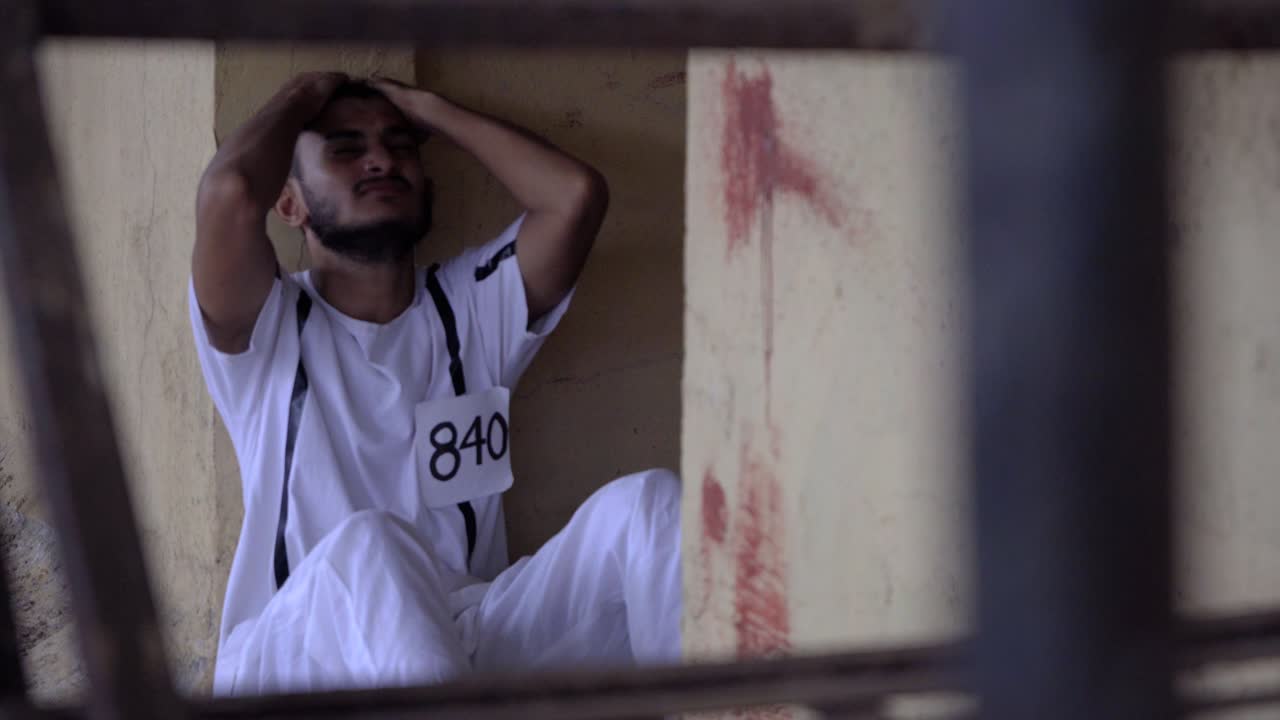 코너 슬픈 찾고 죄 인도에 죄수 좌석