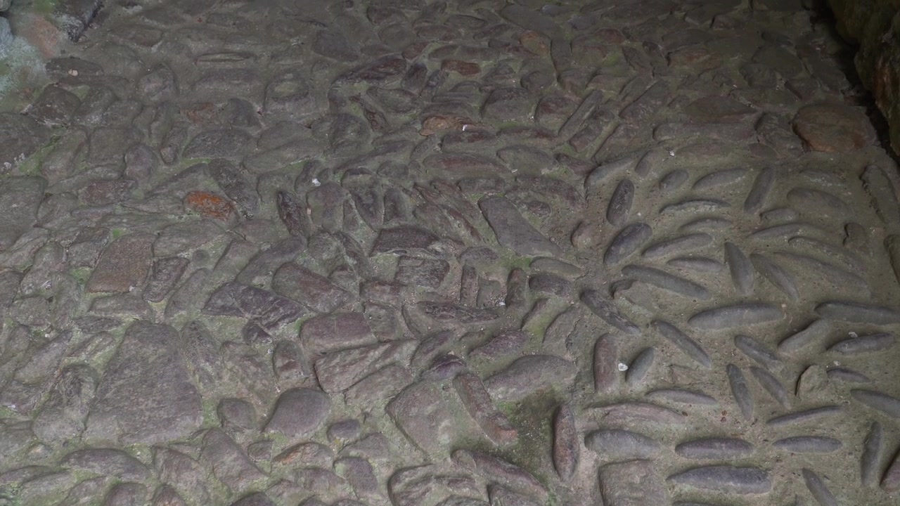 Las ruinas de la Abadía de Cleeve ofrecen una visión fascinante de la vida monástica en la Inglaterra medieval.