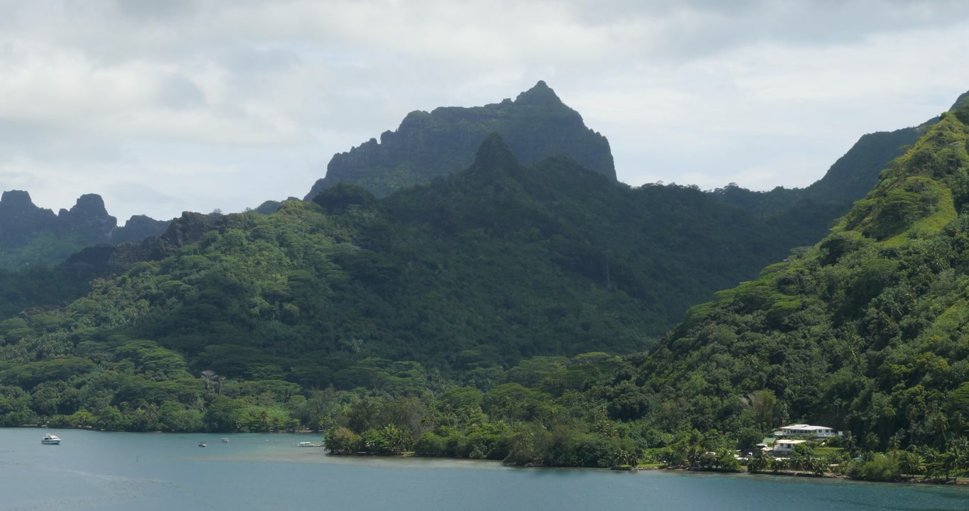 Mount Rotui view from Opunohu Bay, island of Moorea, French Polynesia.