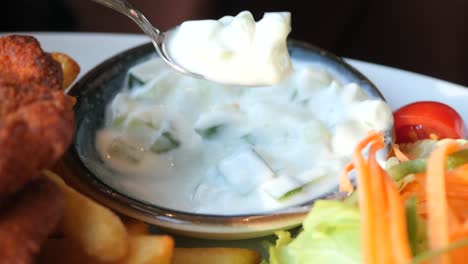salsa de yogur de pepino
