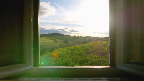 forward view through the window of a breathtaking view of the countryside