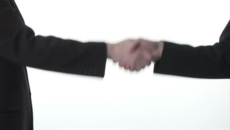 darse la mano.