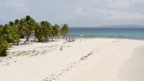 antena - hermosa playa prístina, cayo lobos, fajardo, puerto rico, tiro hacia adelante