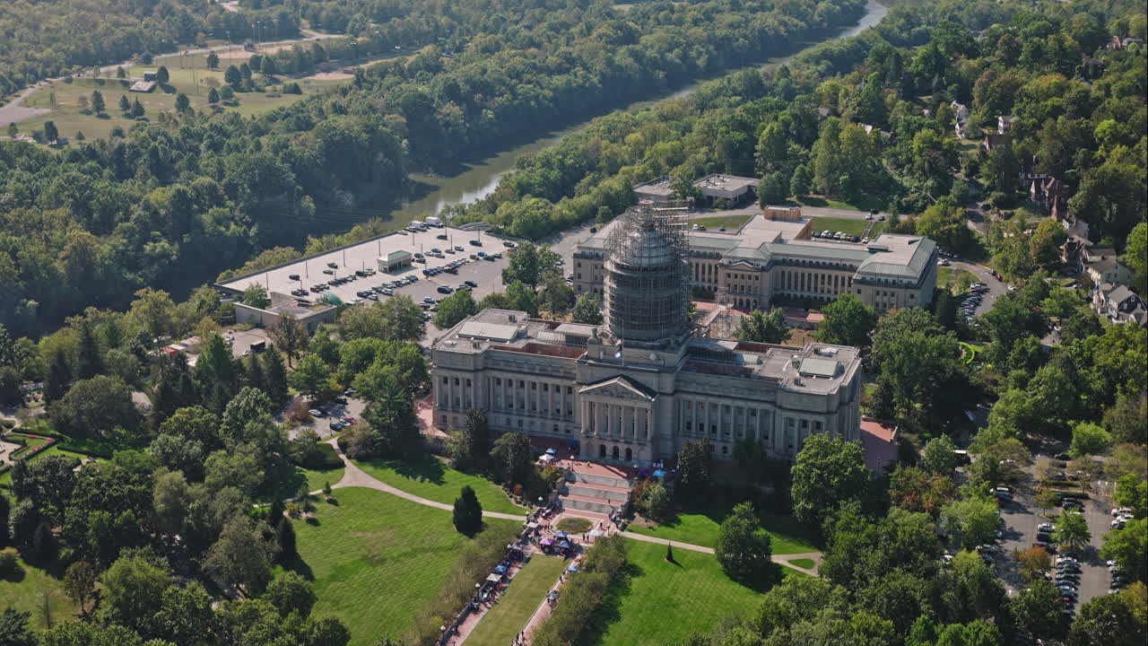 Frankfort Kentucky Aerial v10 birds eye view drone flyover leafy neighborhood capturing historic landmark State Capitol Building and views of river at daytime - Shot with Inspire 3 8k - Sept 21st 2023